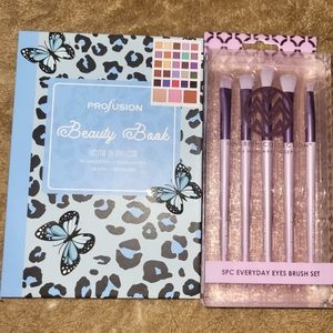 Makeup Brushes and Pallet